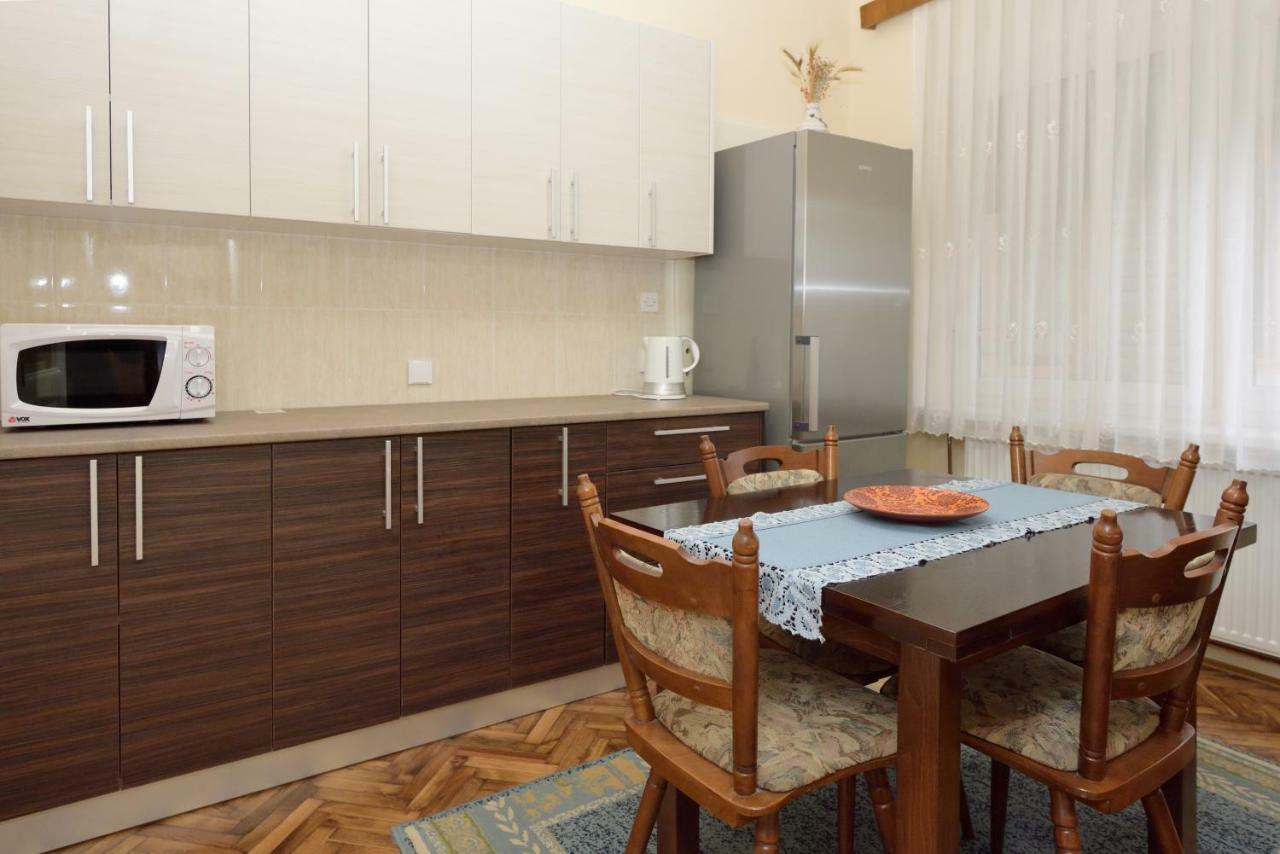 Apartman Vila Milica Kikinda ภายนอก รูปภาพ