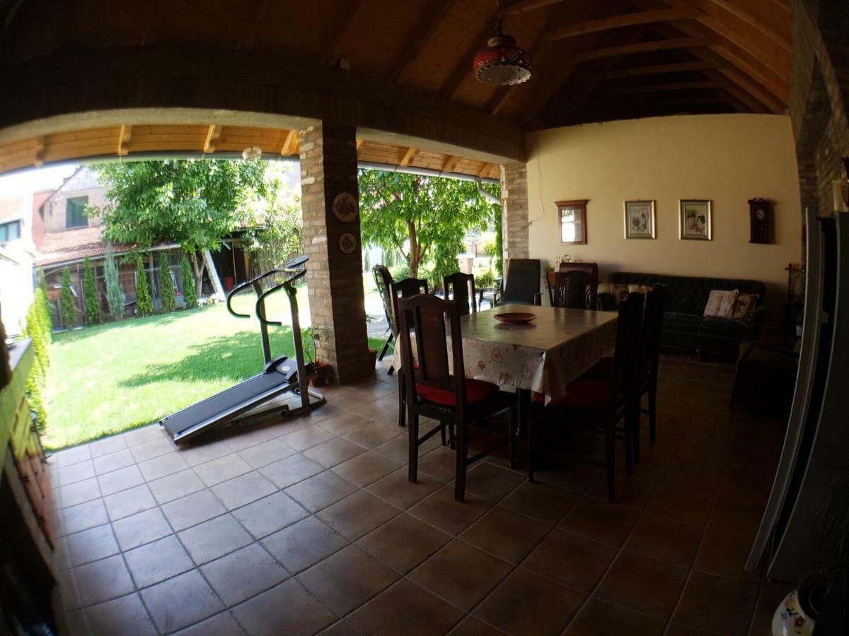 Apartman Vila Milica Kikinda ภายนอก รูปภาพ