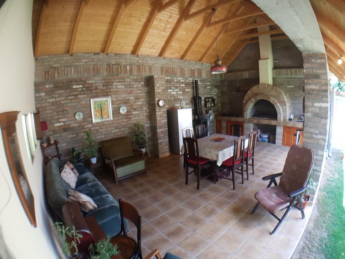 Apartman Vila Milica Kikinda ภายนอก รูปภาพ